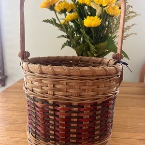 Handmade New w/tag New Hampshire Amish Harvest Basket 10x8x6 signed dated NL ‘06